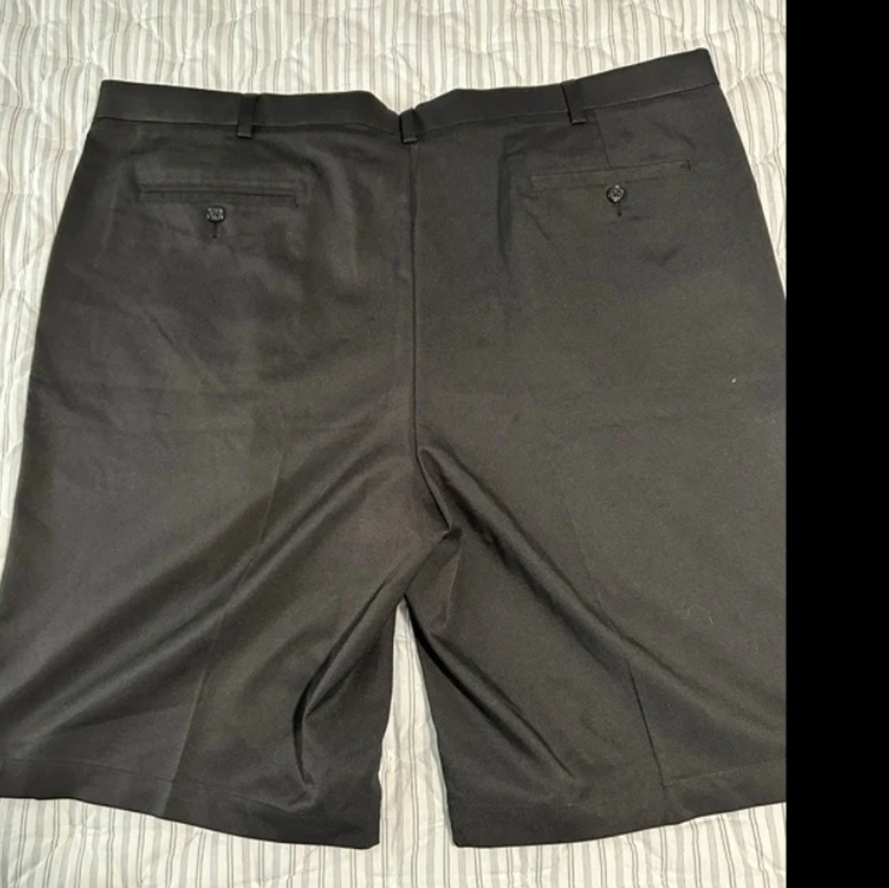 NWOT mens casual roundtree and yorke shorts size 44 black